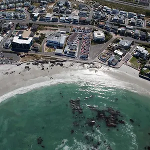 Guest house Small Bay, Bloubergstrand