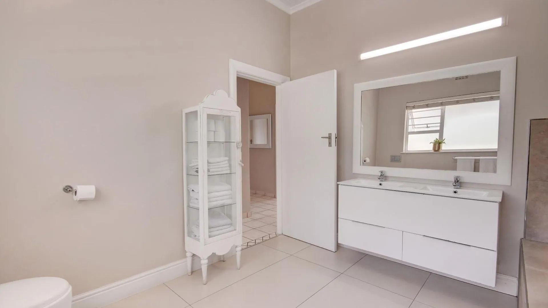 Holiday home Seaside Villa Bloubergstrand